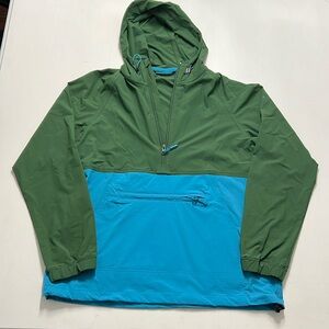 Ascend light weight pullover windbreaker. Size Medium.
